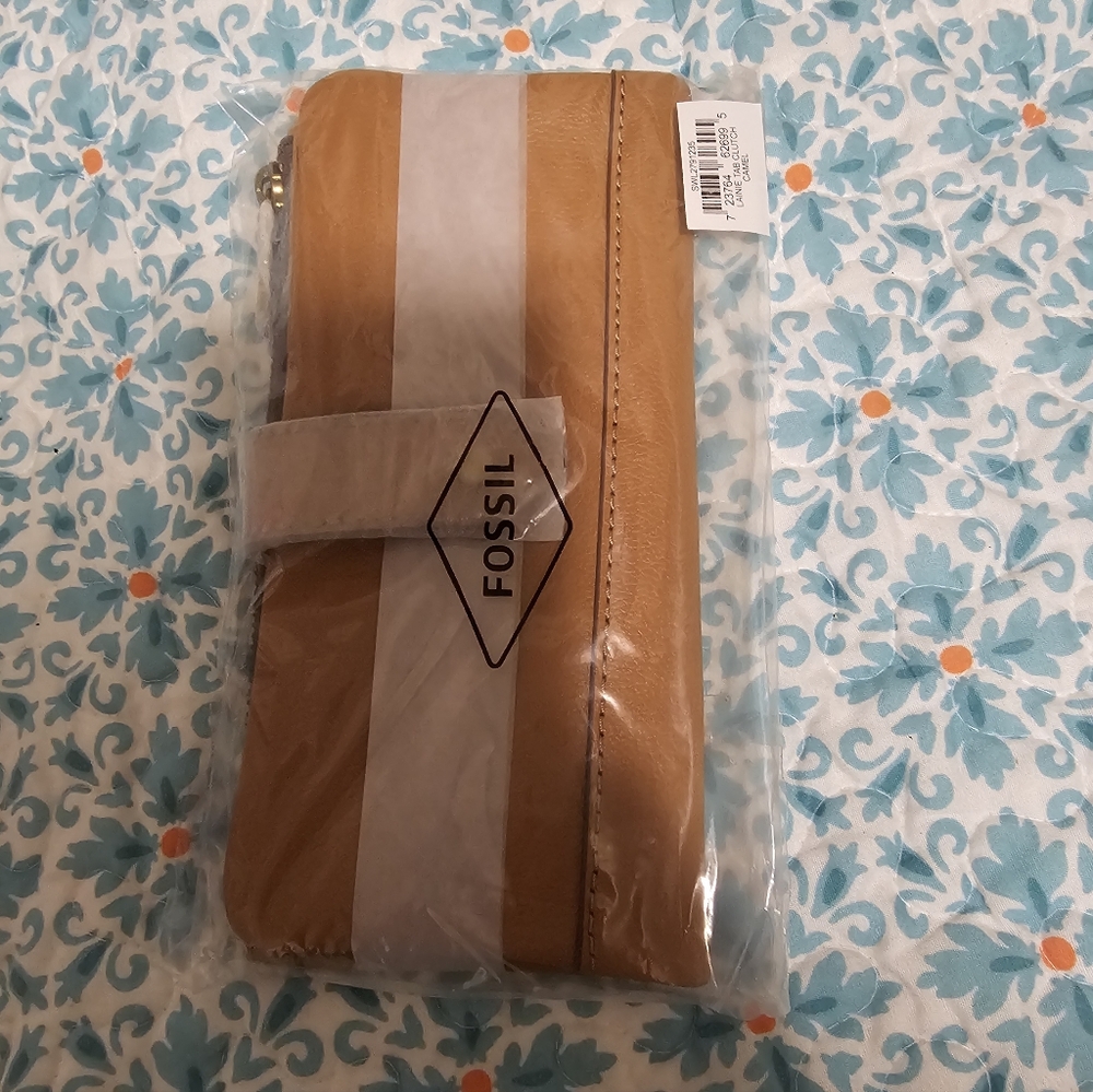 Fossil Tan and Cream Wallet